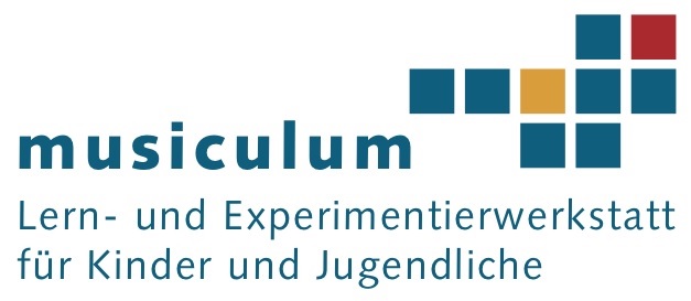 Slogan "musiculum - Lern- und Experimentierwerkstatt für Kinder und Jugendliche", deneben verschiedenfarbige Vierecke 