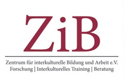 ZiB in roter Schrift und darunter der kleinere Zusatz "Zentrum für interkulturelle Bildung und Arbeit" und Forschung/Interkulturelles Training/Beratung